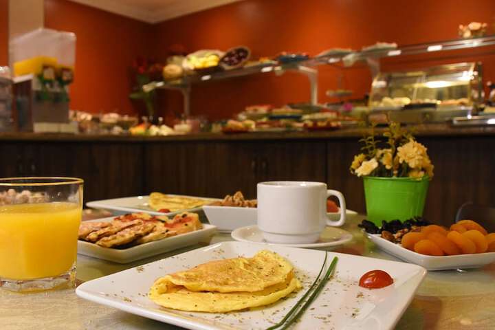 Breakfast/Coffee Service 19 of 25