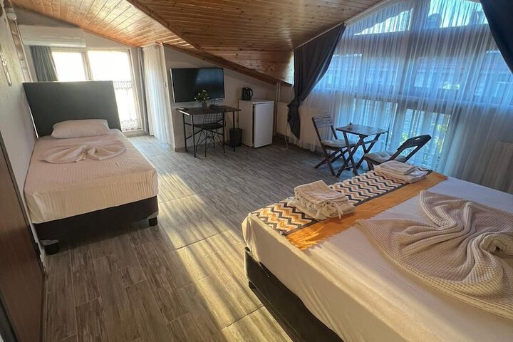Room 19 of 37