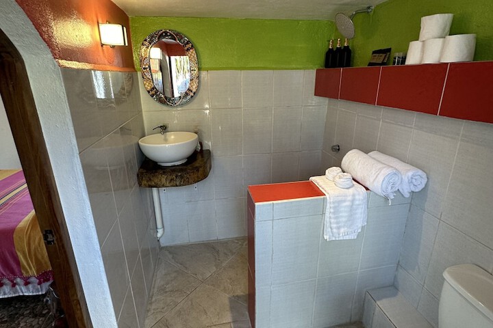 Room 207 of 402