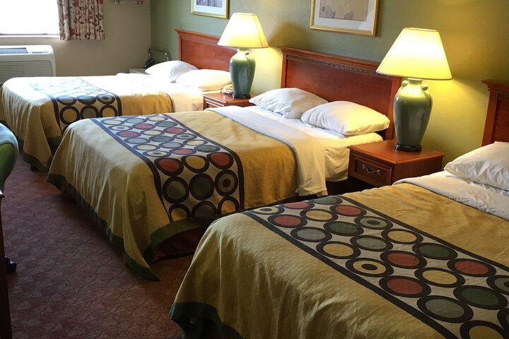 2 Double Beds (14 of 22)