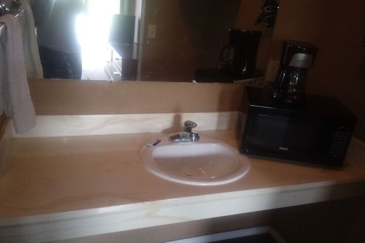 Room 7 of 9