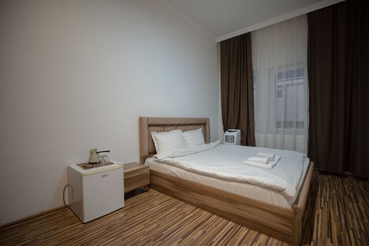 Room 43 of 84