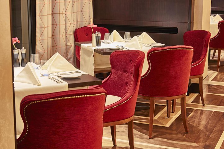 Dining 142 of 208