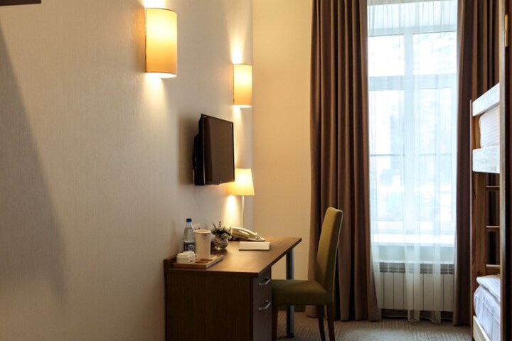 Room 5 of 37