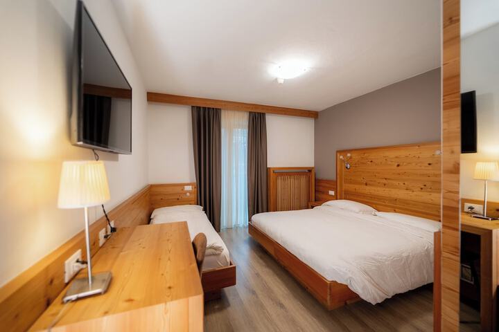 Room 14 of 39