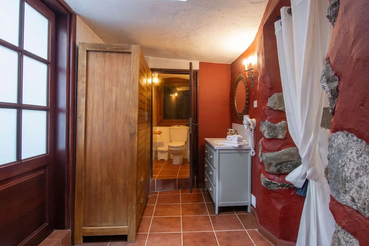 Room 3 of 14