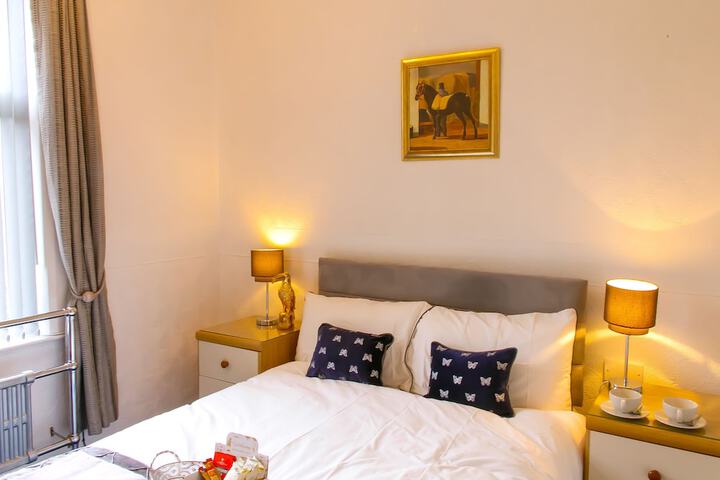 Room 27 of 174