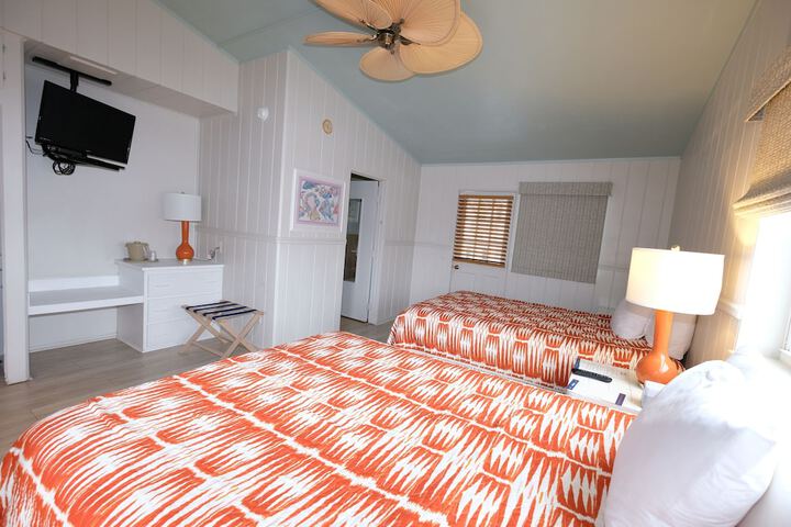 Room 19 of 38