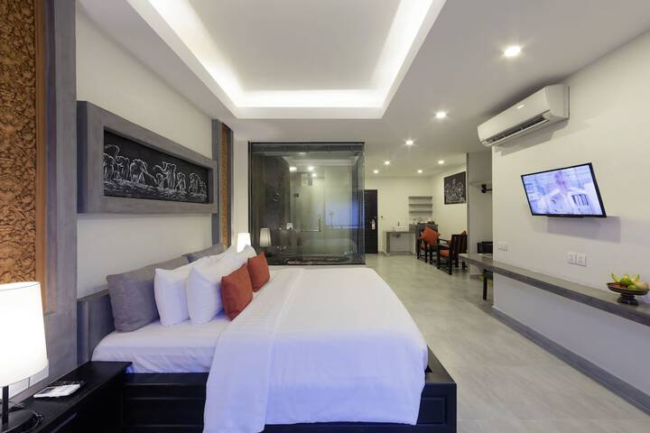 Room 9 of 81