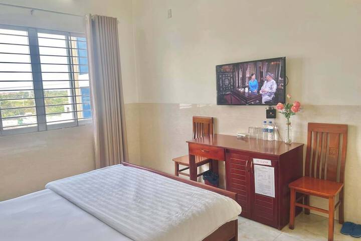 Room 2 of 27