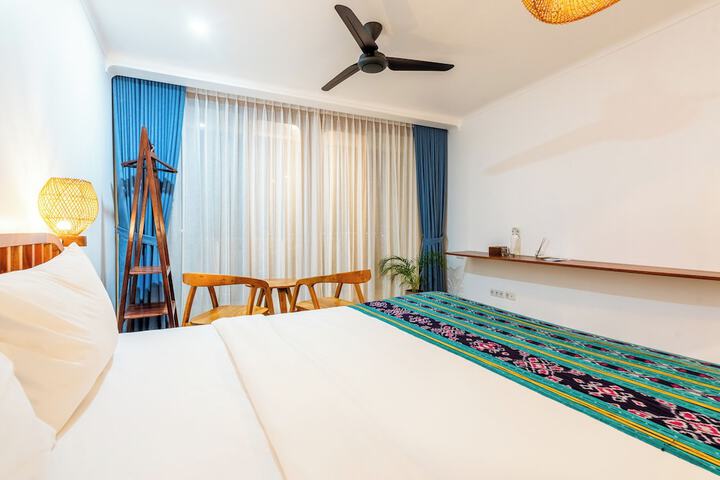 Room 14 of 77