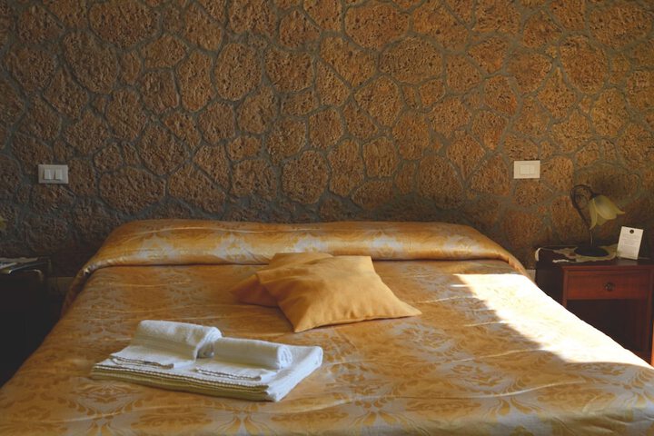 Room 3 of 74