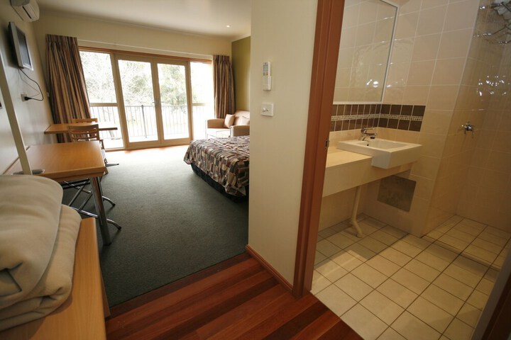 Room 5 of 54
