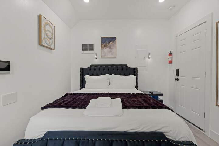 Room 19 of 82