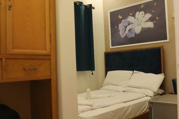 Room 56 of 137