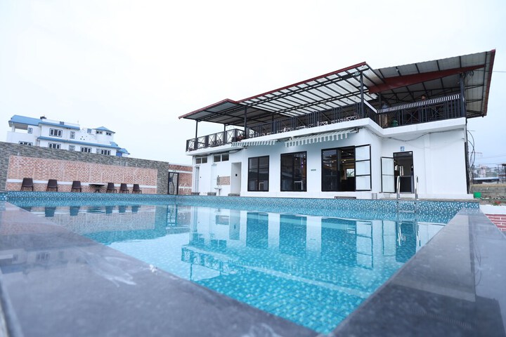Pool 12 of 23