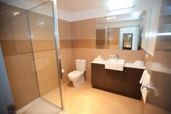 Room 10 of 20