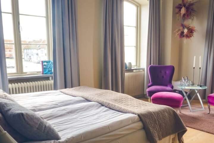 Room 15 of 50