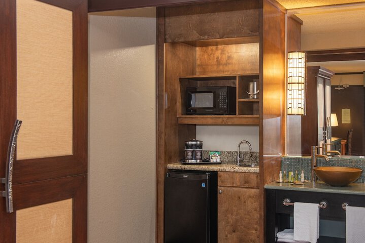 Private kitchenette