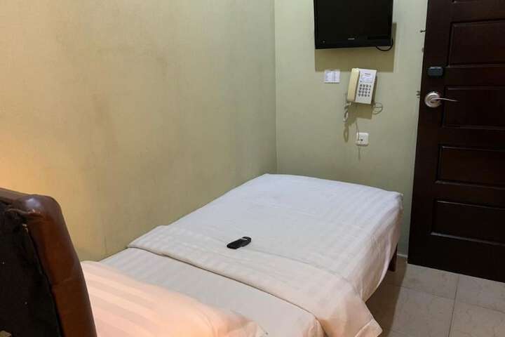 Room 26 of 63