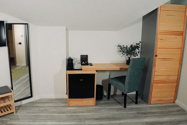 Room 26 of 184