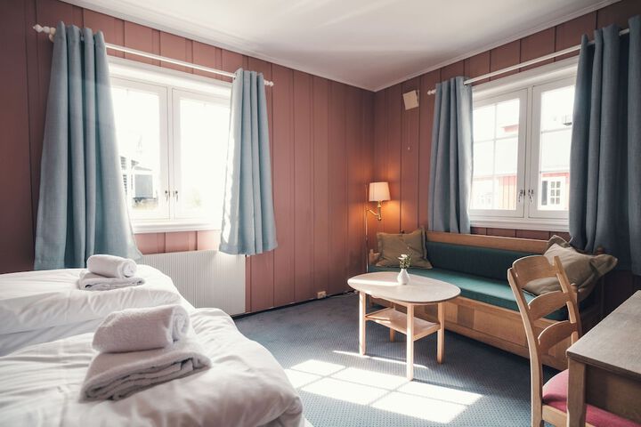 Room 15 of 26
