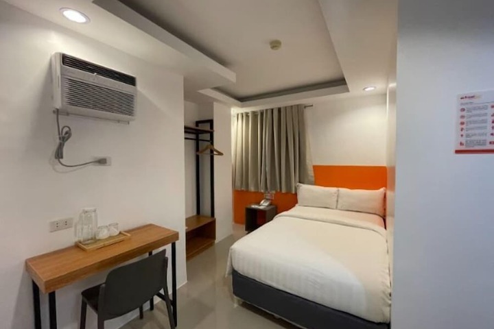 Room 15 of 38