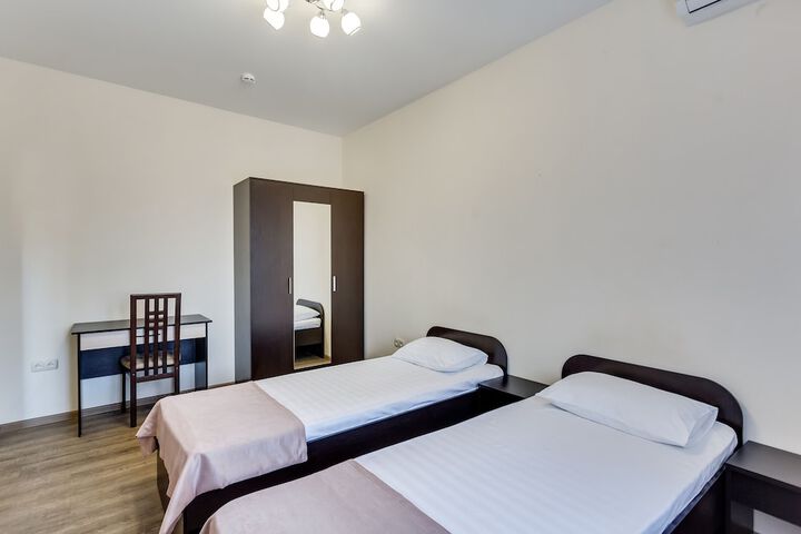 Room 16 of 72