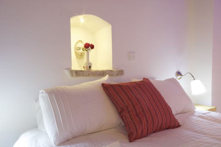Room 3 of 40