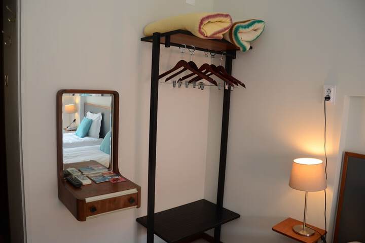 Room 26 of 37