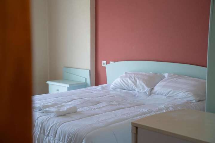 Room 16 of 51