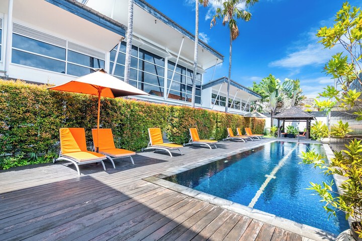 Pool 66 of 87