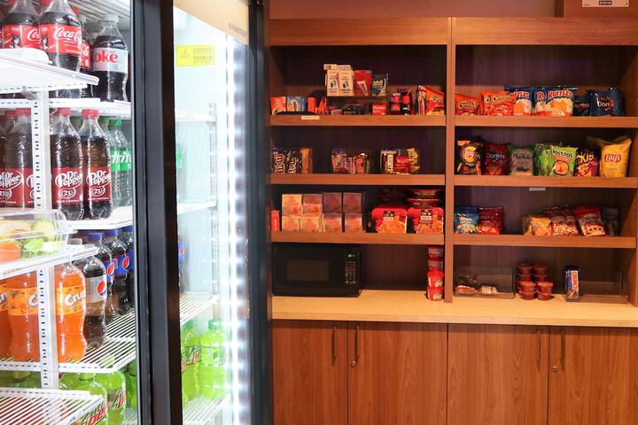 Snack bar