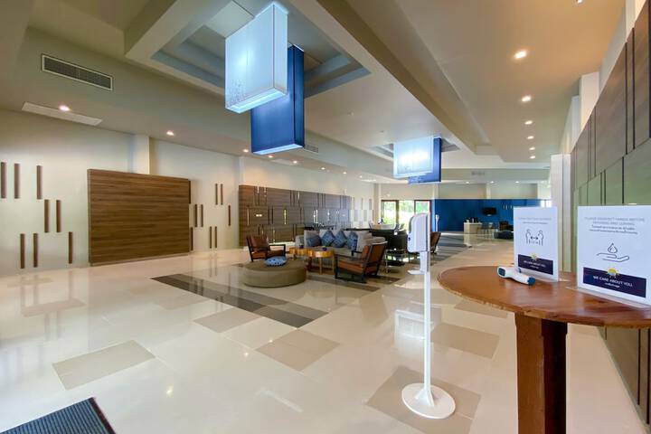 Hotel Lobby