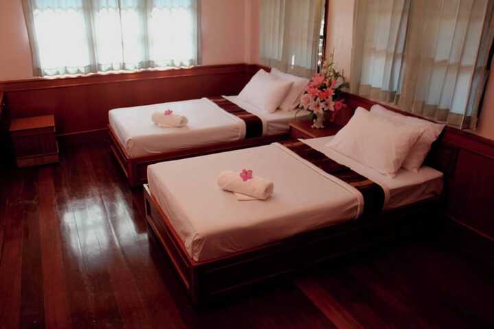 Room 8 of 25