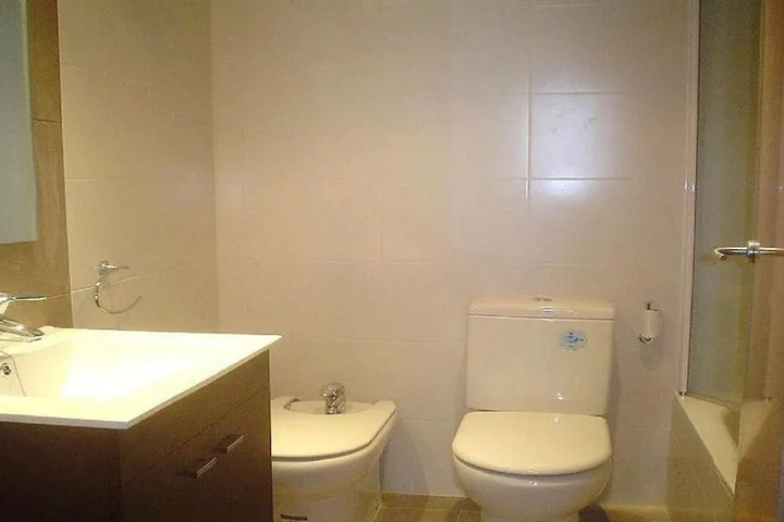 Room 8 of 14