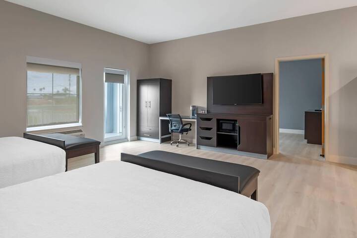 Room 19 of 48