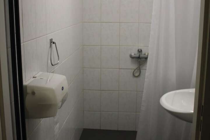 Room 21 of 37