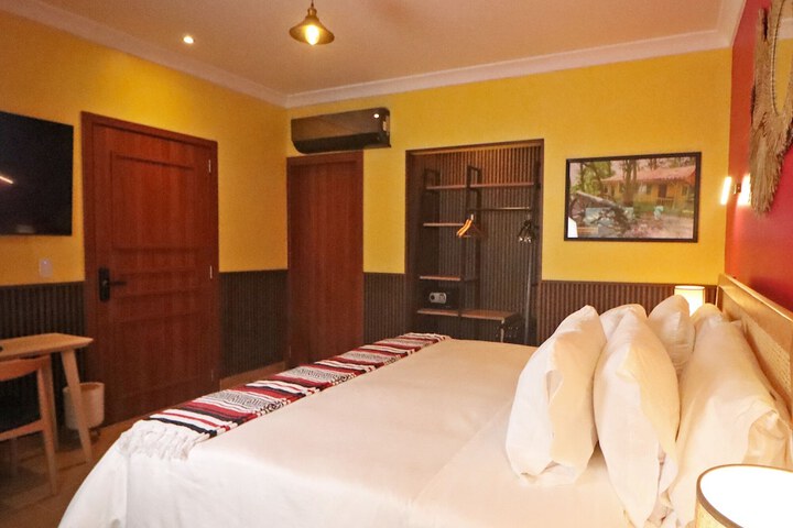 Room 13 of 50