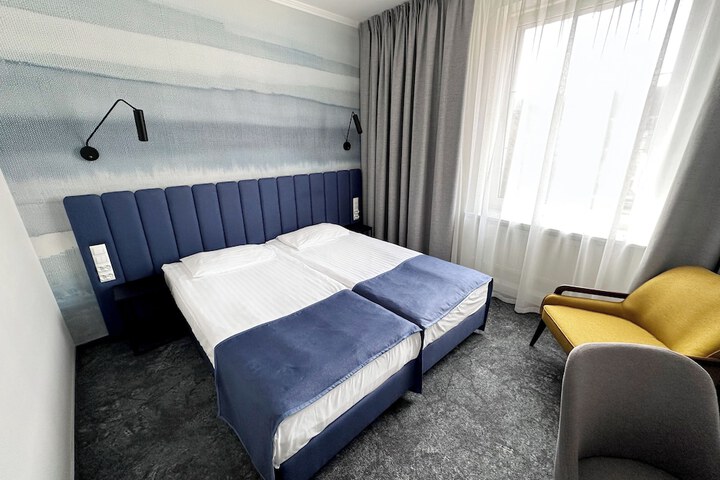 Room 50 of 108