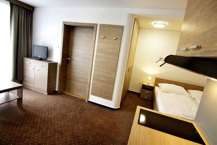 Room 10 of 56