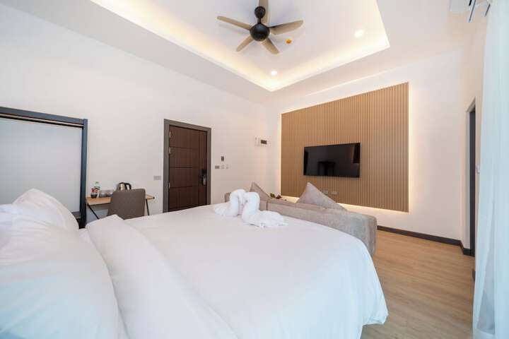 Room 10 of 84