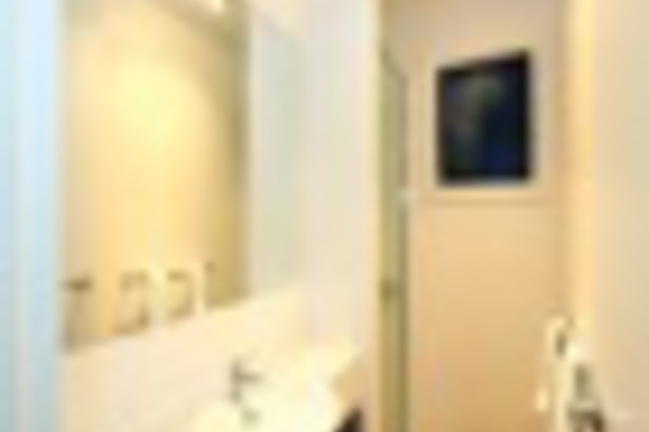 Room 435 of 876