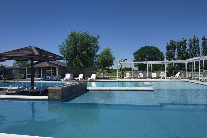 Pool 11 of 58