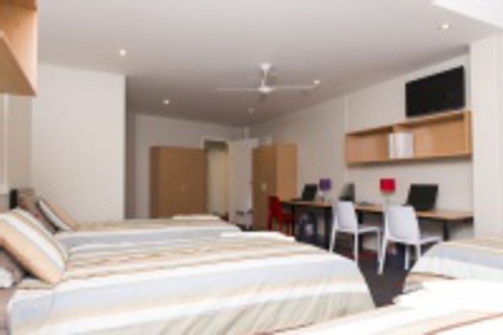 Room 42 of 288