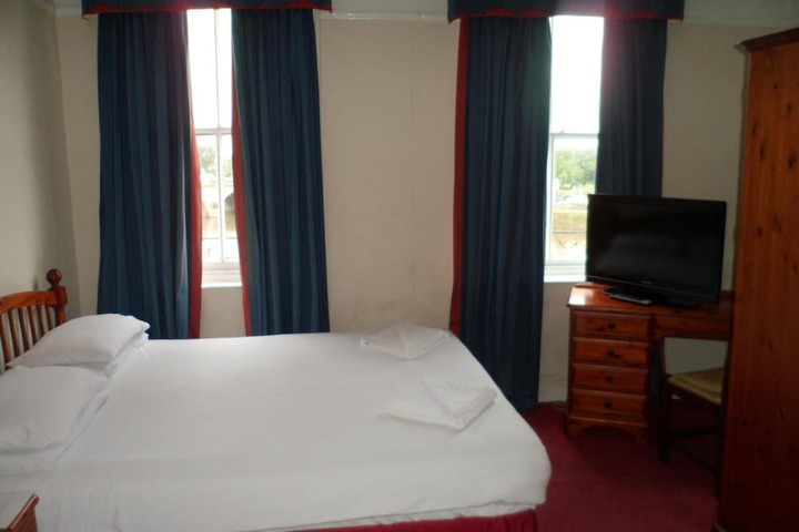 Room 19 of 37