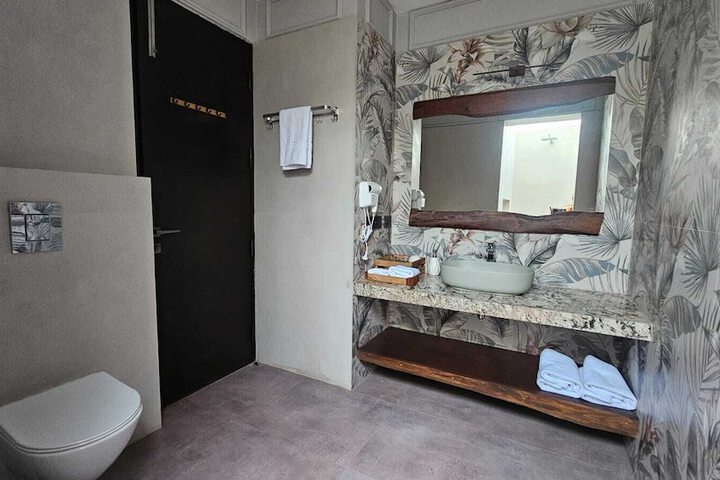 Room 29 of 60