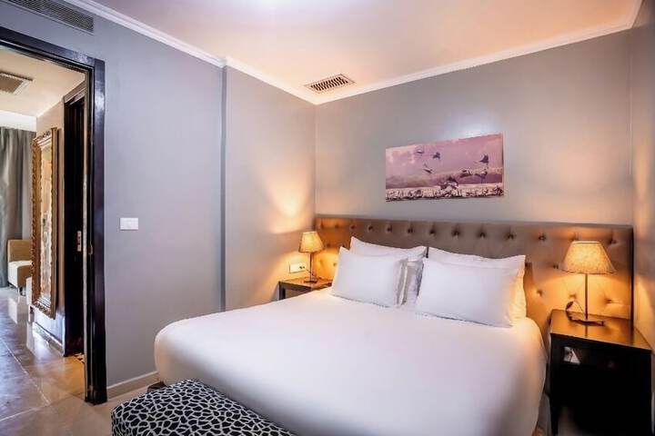 Room 5 of 48