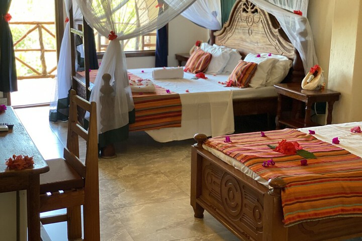 Room 4 of 27