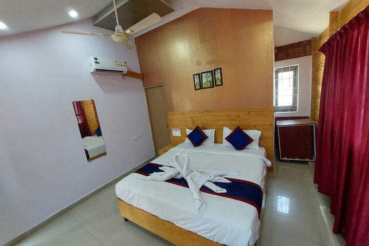 Room 10 of 52